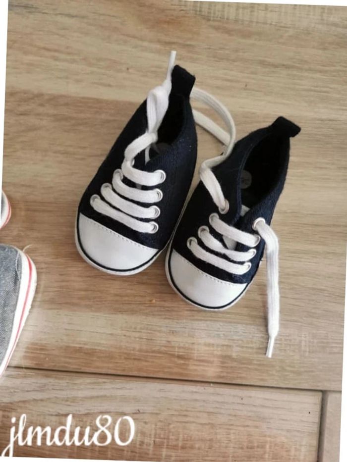 Lot 2 paires de baskets 3-6 mois - photo numéro 5