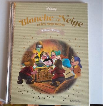 Livre hachette édition platine blanche neige