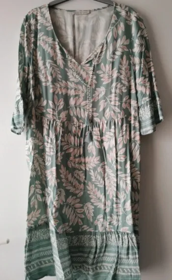 Robe Armand Thiery Taille 42 Neuve