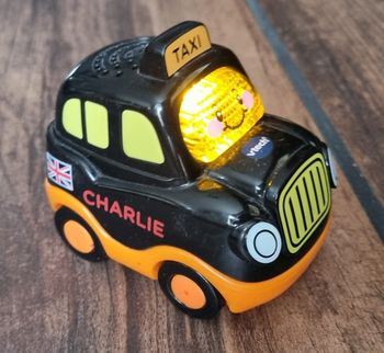 Tut tut bolide le taxi Charlie