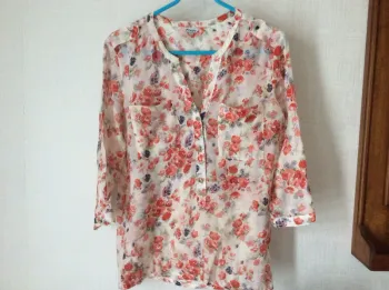 Blouse fleurie manches 3/4