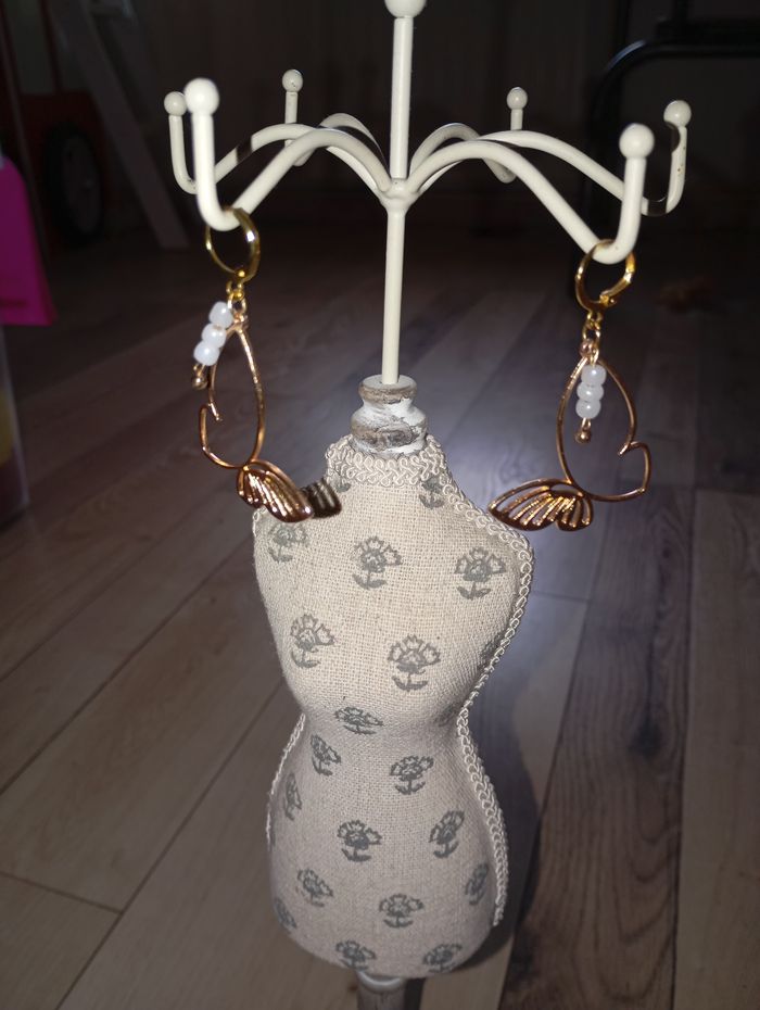 Boucles d'oreilles dorées - photo numéro 3