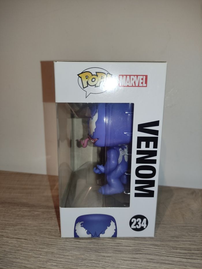 Pop funko venom bleu marvel #23 - photo numéro 2