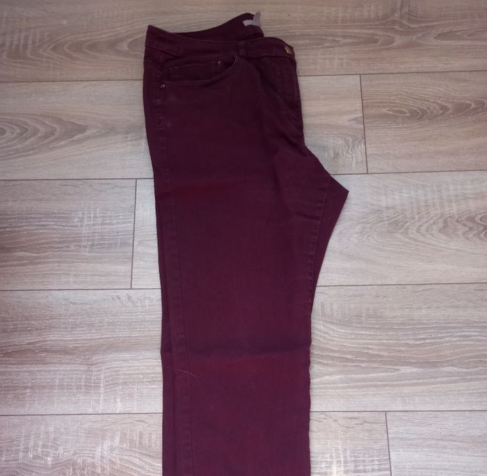 Jean couleur prune marque H&M taille 48