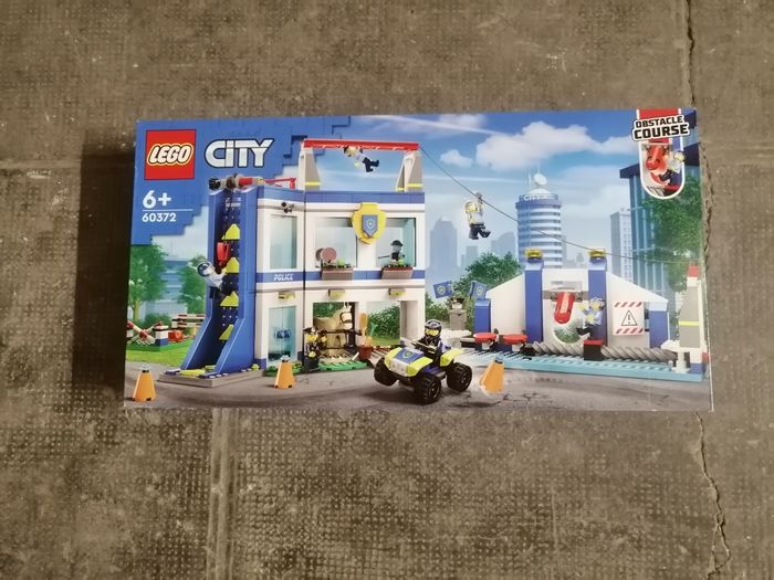 Lego City 60372 Le centre d’entraînement de la police [NEUF]