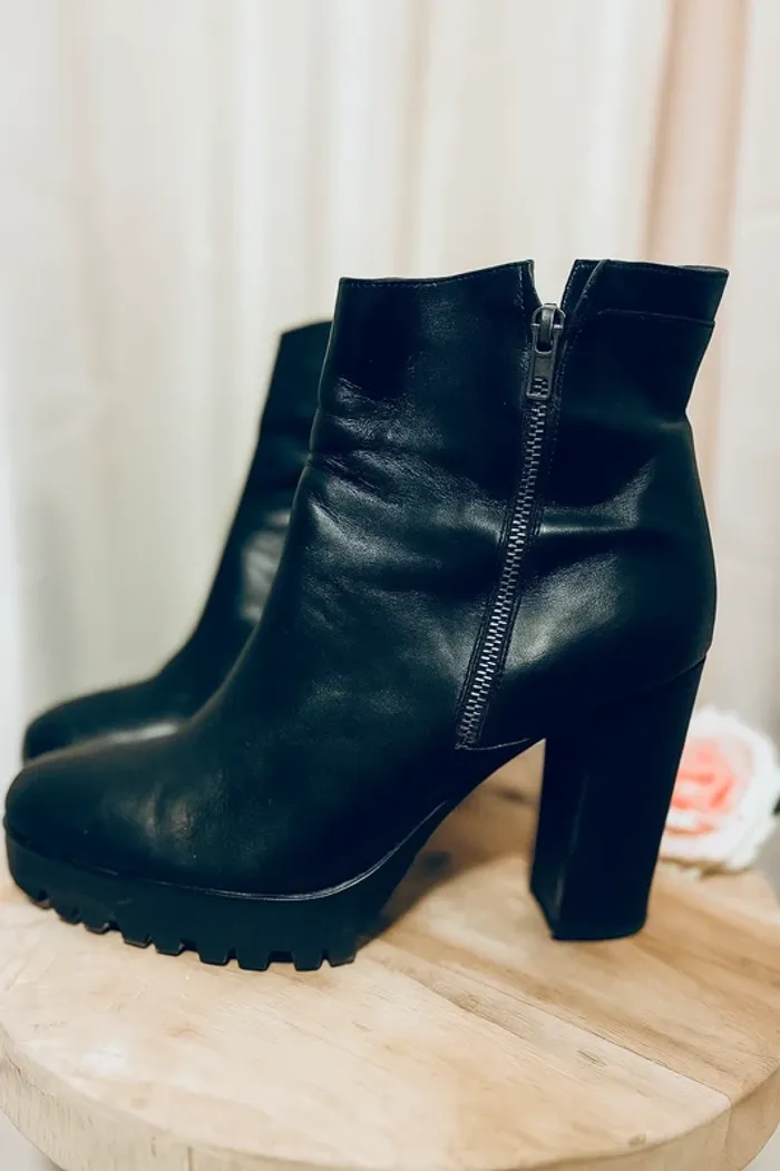 Bottines Primadonna cuir noir – talons 10 cm – T39 🌈