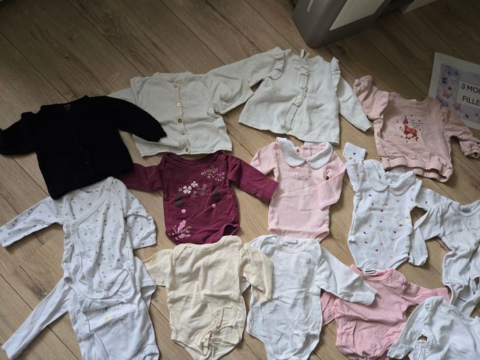 Lot vêtements fille 3 mois - photo numéro 9