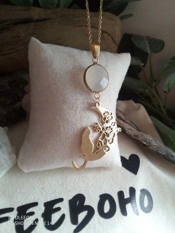 Collier sautoir chat lune et pierre opaline