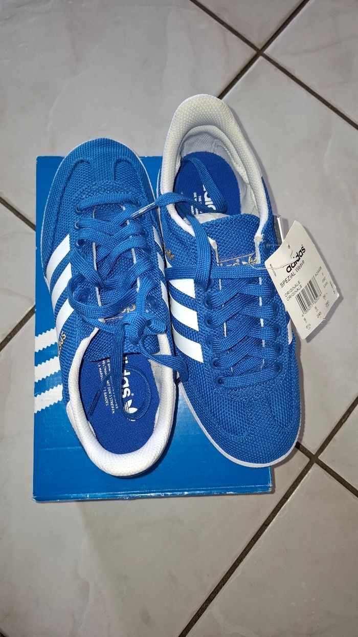 Chaussure adidas neuve - photo numéro 2