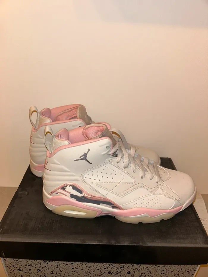 Basket Jordan MVP neuve T.41