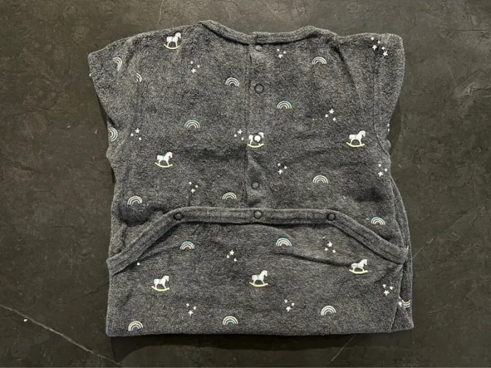 Pyjama velours gris Kiabi – 12 mois - photo numéro 3