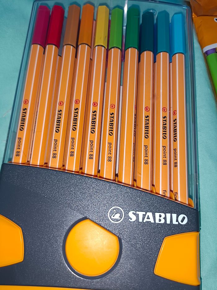 Lot de fournitures scolaires x3 - photo numéro 3