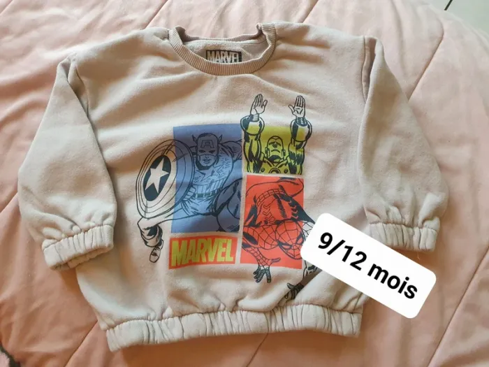 Pull Marvel 9/12 mois