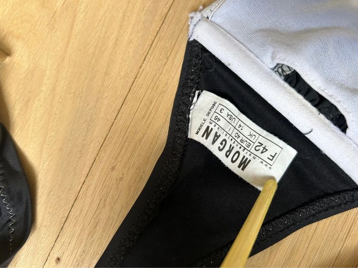 Maillot de bain 2 pièces bandeau noir et argenté - photo numéro 12