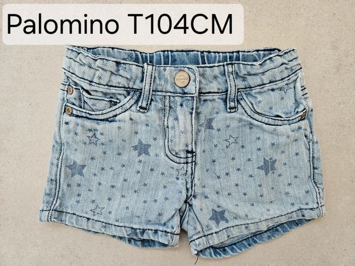 Short en jeans étoiles