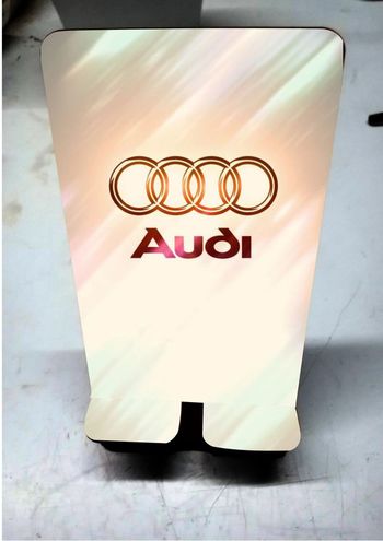 support téléphone motif audi neuf