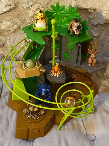 Rare : Le repaire les As de la jungle + la collection complète des 8 figurines