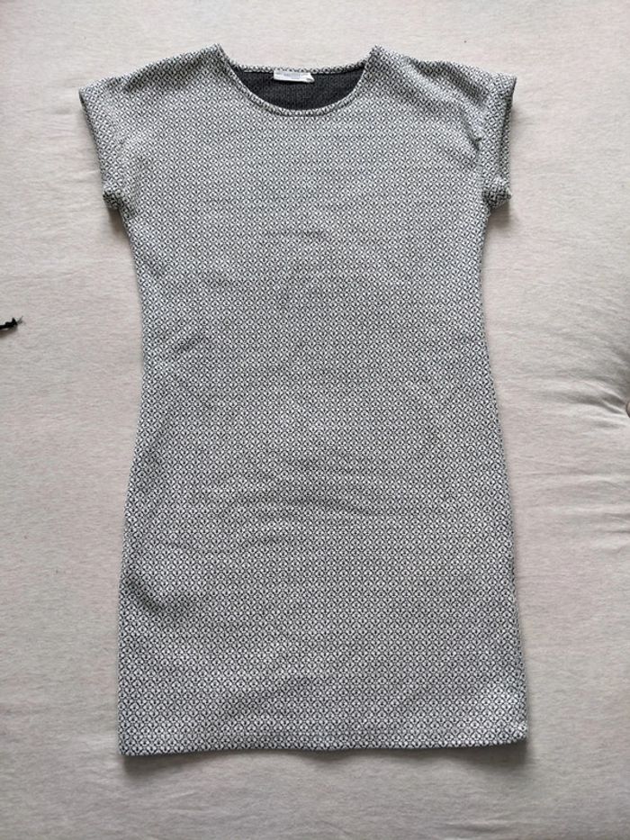 Robe S