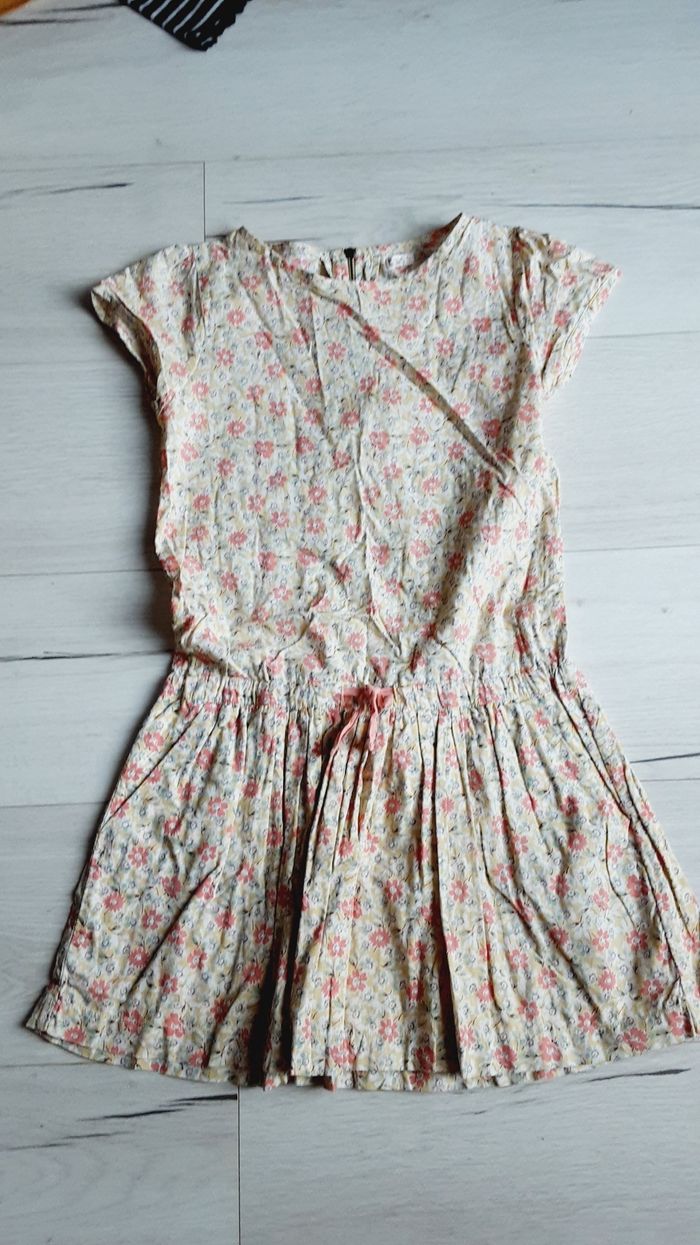 Vêtement fille robe motifs fleurs CFK 10 ans