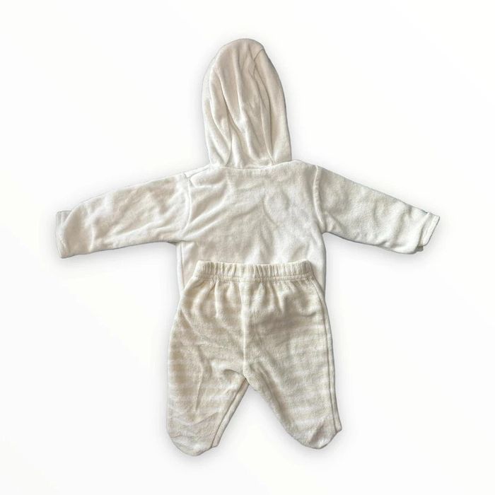 "Ensemble velours C&A nouveau né TBE (5€) " - photo numéro 4