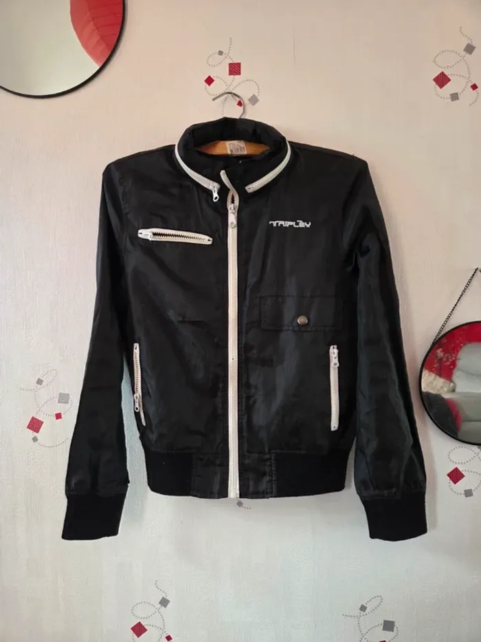 🤗 Veste garçon T.10 ans a capuche