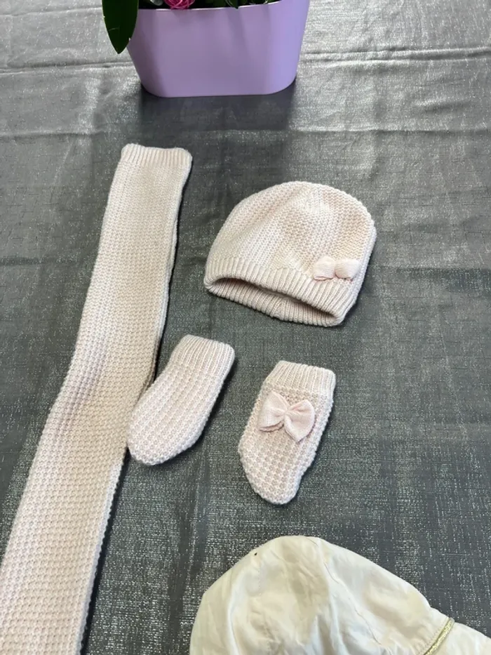 Lot bonnet chapeau écharpe 12-24 mois - photo numéro 2