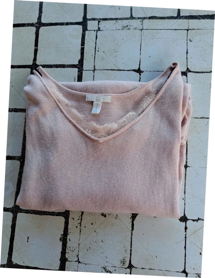 Pull rose poudré H&M mama avec dentelles - photo numéro 6