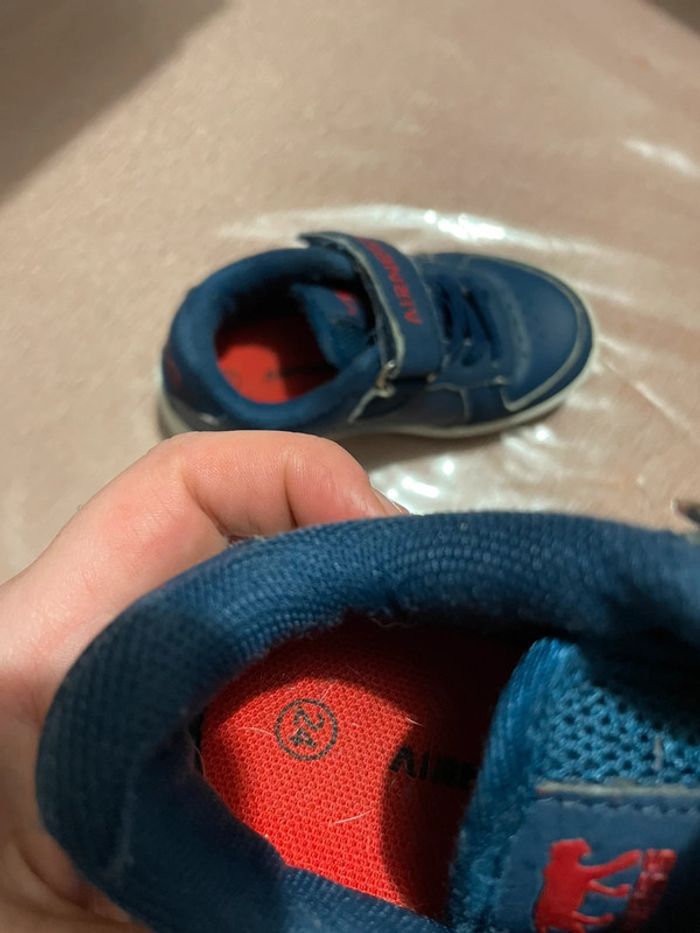 Chaussures très bon état - photo numéro 4