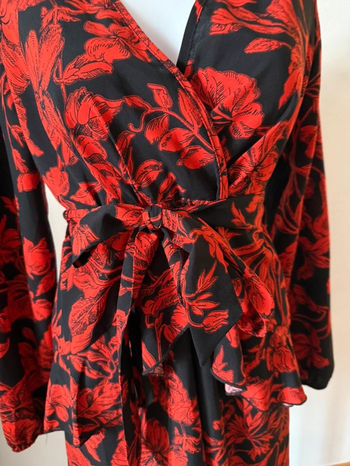 Robe noir et rouge en très bon état Shein taille M - photo numéro 4