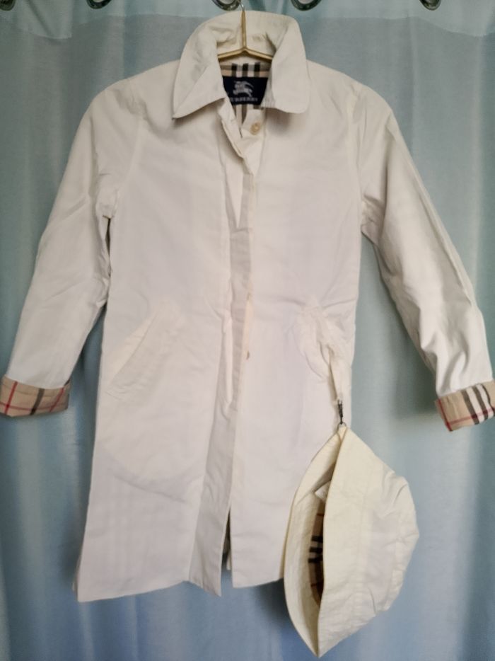 Superbe veste Burberry enfant - photo numéro 4