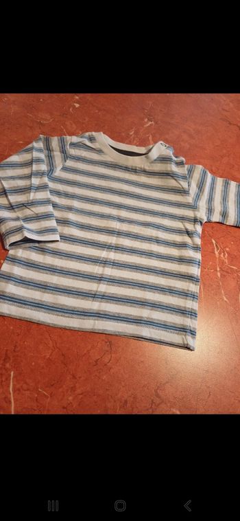 T.shirt bébé taille 12 mois