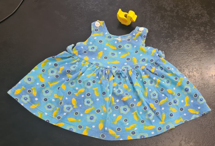 Robe 3 mois en très bon état