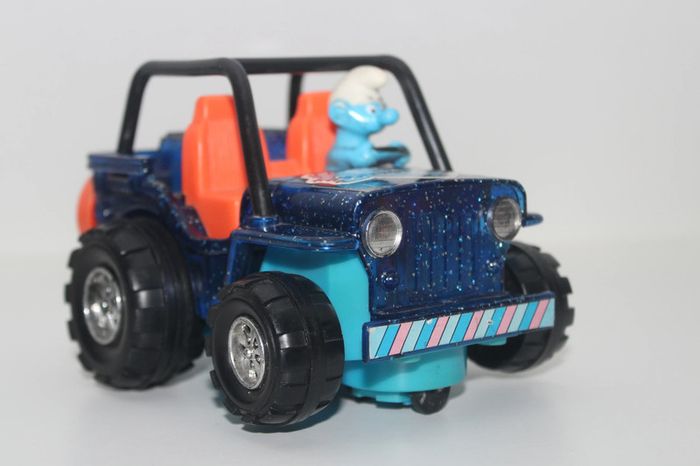 Figurine Voiture Schtroumpf - photo numéro 2