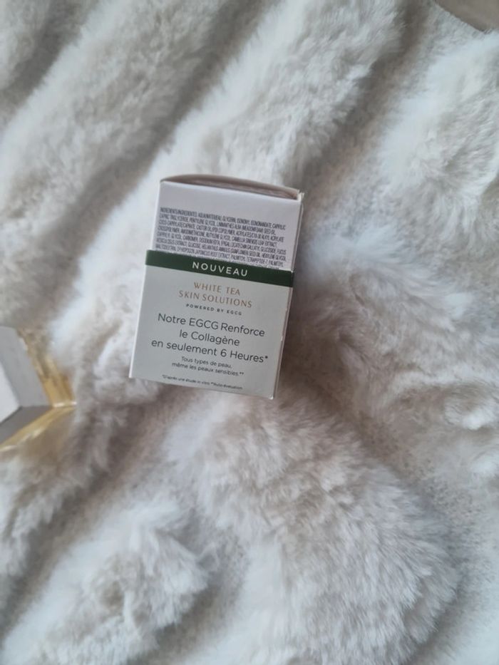 White Tea skin solutions - Gel éclat contour des yeux - photo numéro 13