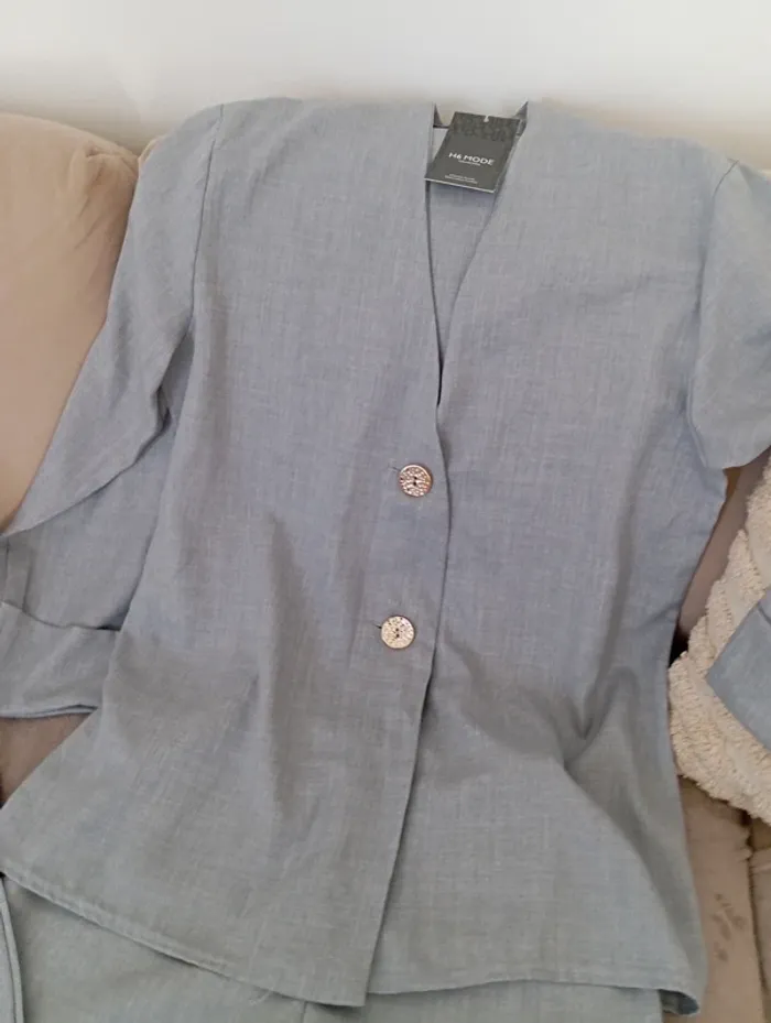 Ensemble veste et pantalon neuf - photo numéro 4