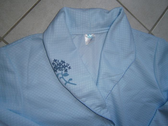 Robe de chambre été bleu ciel Taille 40 - photo numéro 2