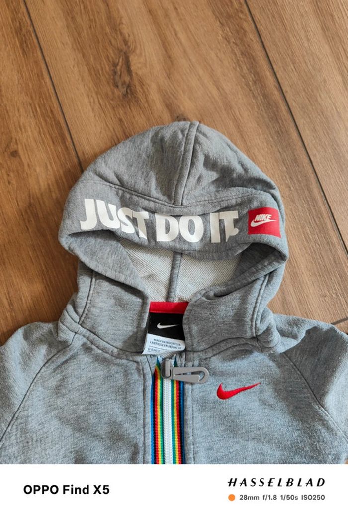 Veste à capuche Nike - photo numéro 4
