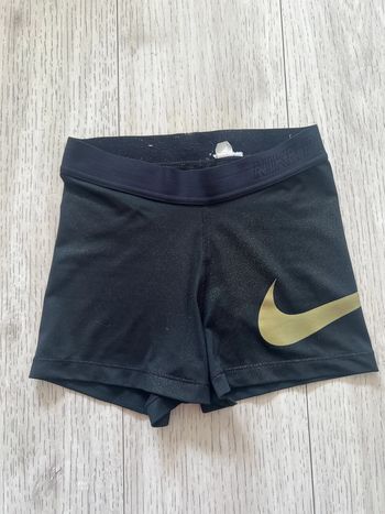 Short Nike pro