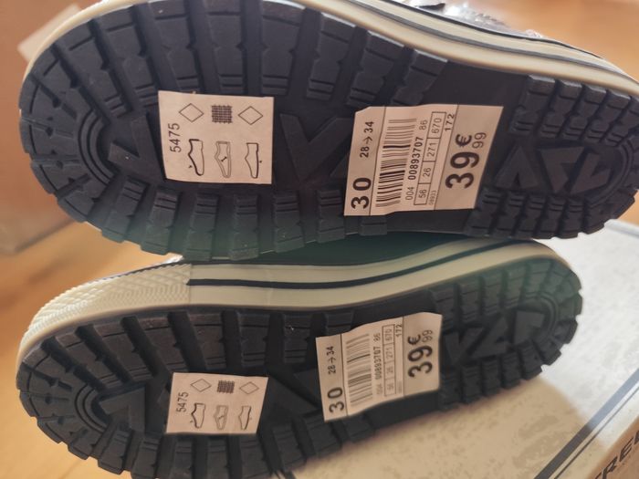 Chaussures creeks chaudes neuves pointure 30 - photo numéro 3