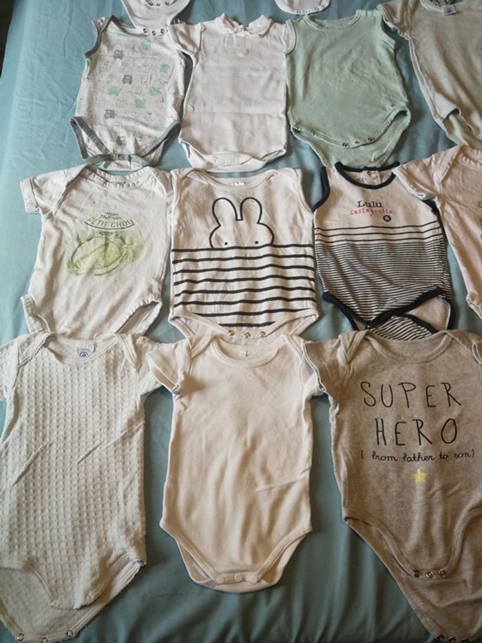 Gros lot de 12 mois - photo numéro 10
