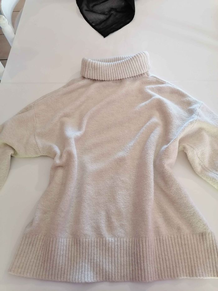 Pull beige col roulé - photo numéro 1
