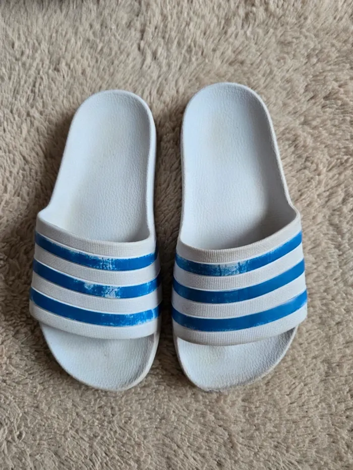 Claquettes Adidas taille 37 - photo numéro 4