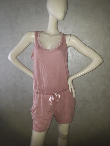 pyjama combishort avec dentelle rose esmara neuf taille 40/42