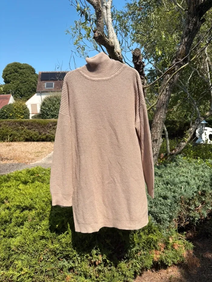 Robe pull large col roulé
