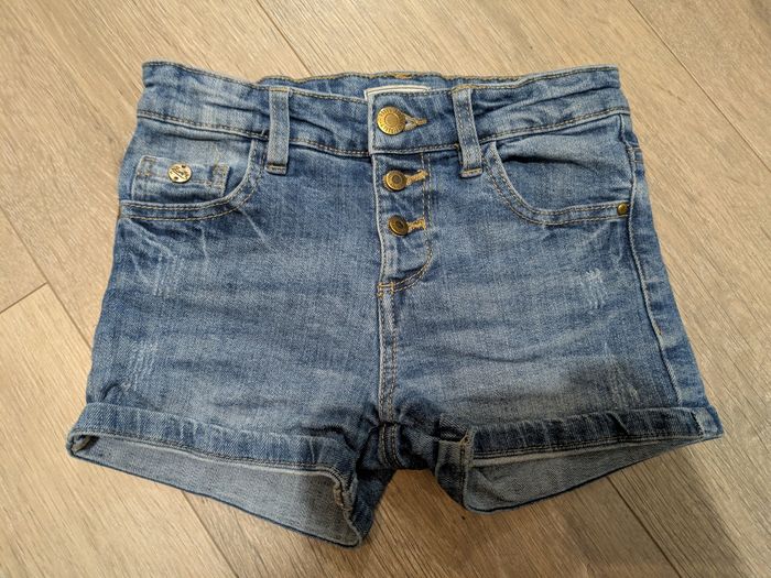 Short jeans