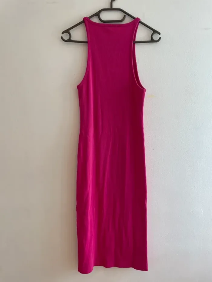 Robe moulante rose - photo numéro 4