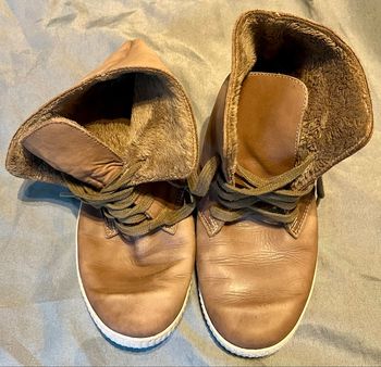 Basket montantes Victoria cuir marron fourrées Taille 37 - Bon état