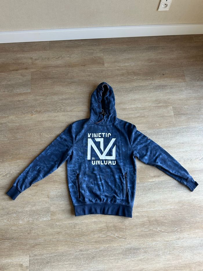 Sweat à capuche bleu urbdist Angelo Litrico taille S – 45 cm x 68 cm