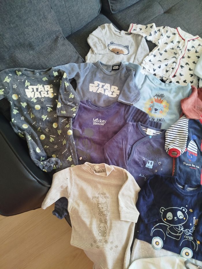 Lots de pyjamas 1-3 mois - photo numéro 2