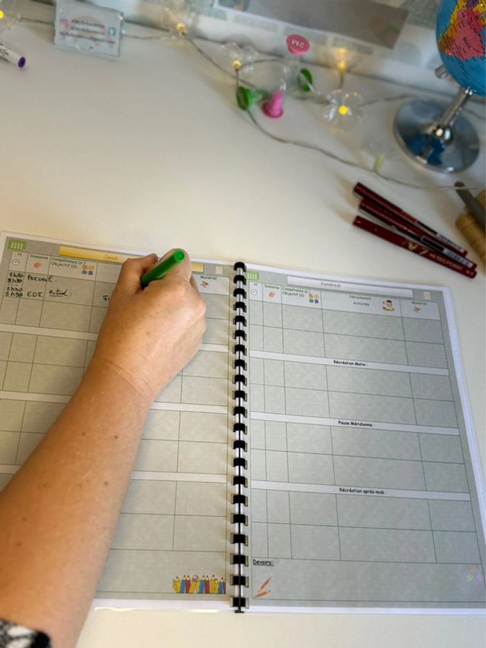 Cahier journal 1 jour = 1 page Organisation Enseignant - photo numéro 19